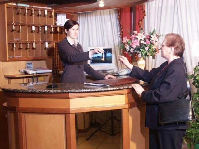 Hotel Montereale Pordenone Luaran gambar