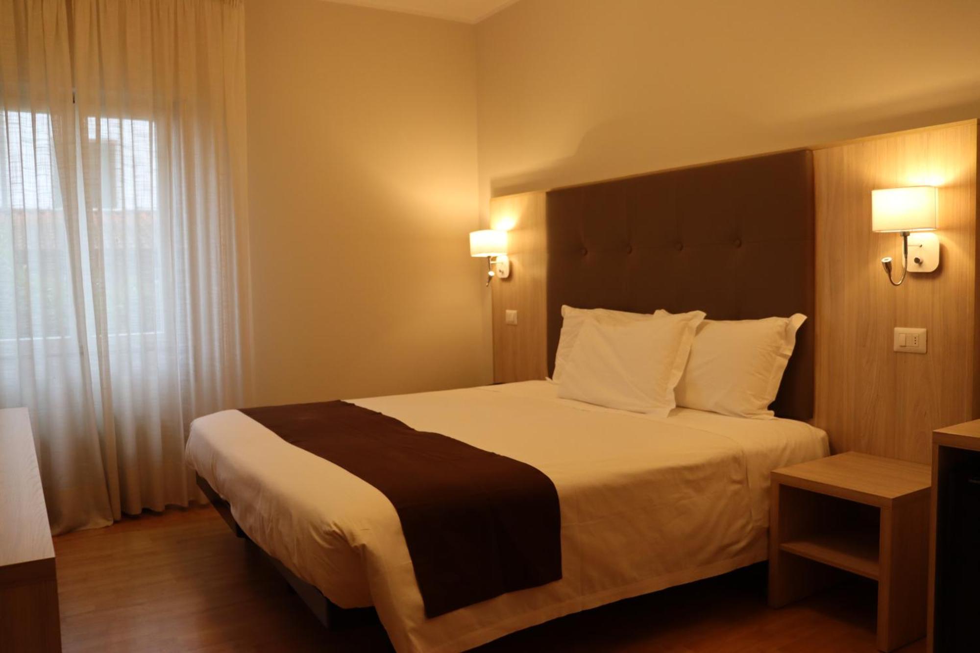 Hotel Montereale Pordenone Luaran gambar