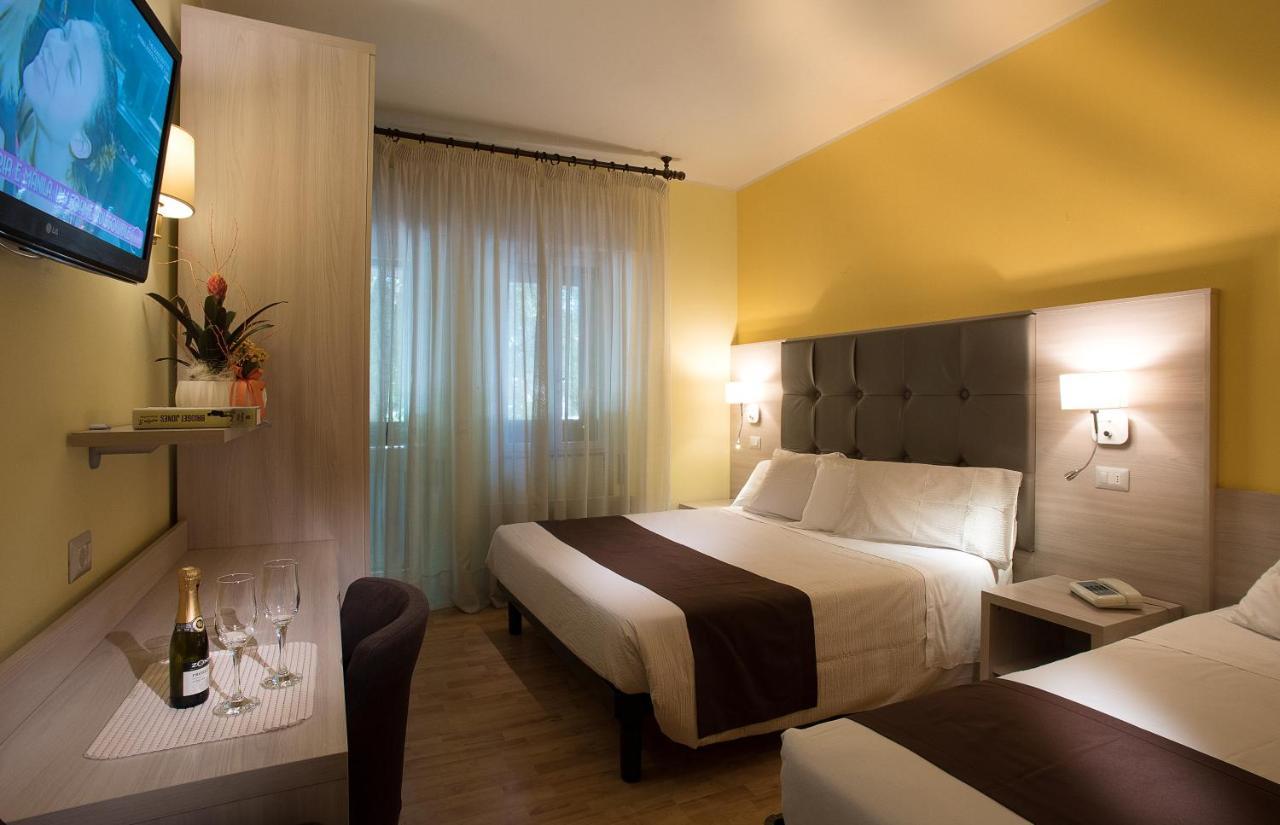 Hotel Montereale Pordenone Luaran gambar