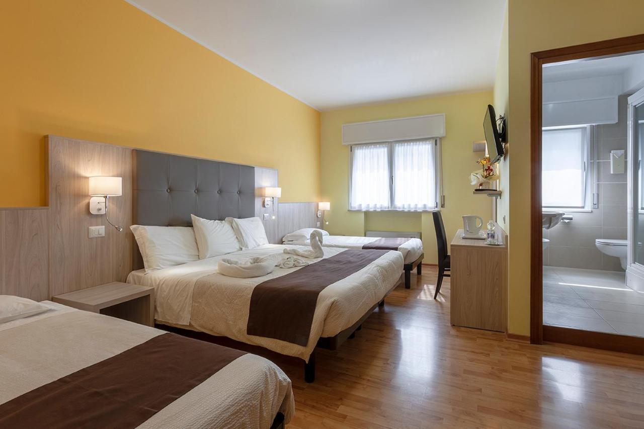 Hotel Montereale Pordenone Luaran gambar